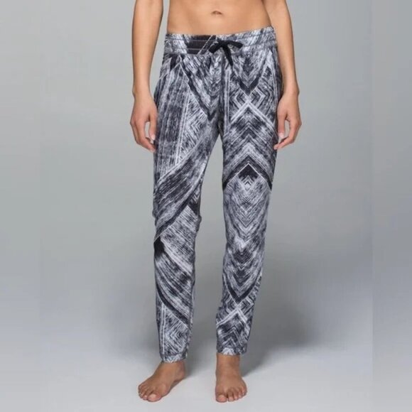 lululemon athletica Pants - 🔥 Like New Lululemon Namaskar Pant II – Size 12